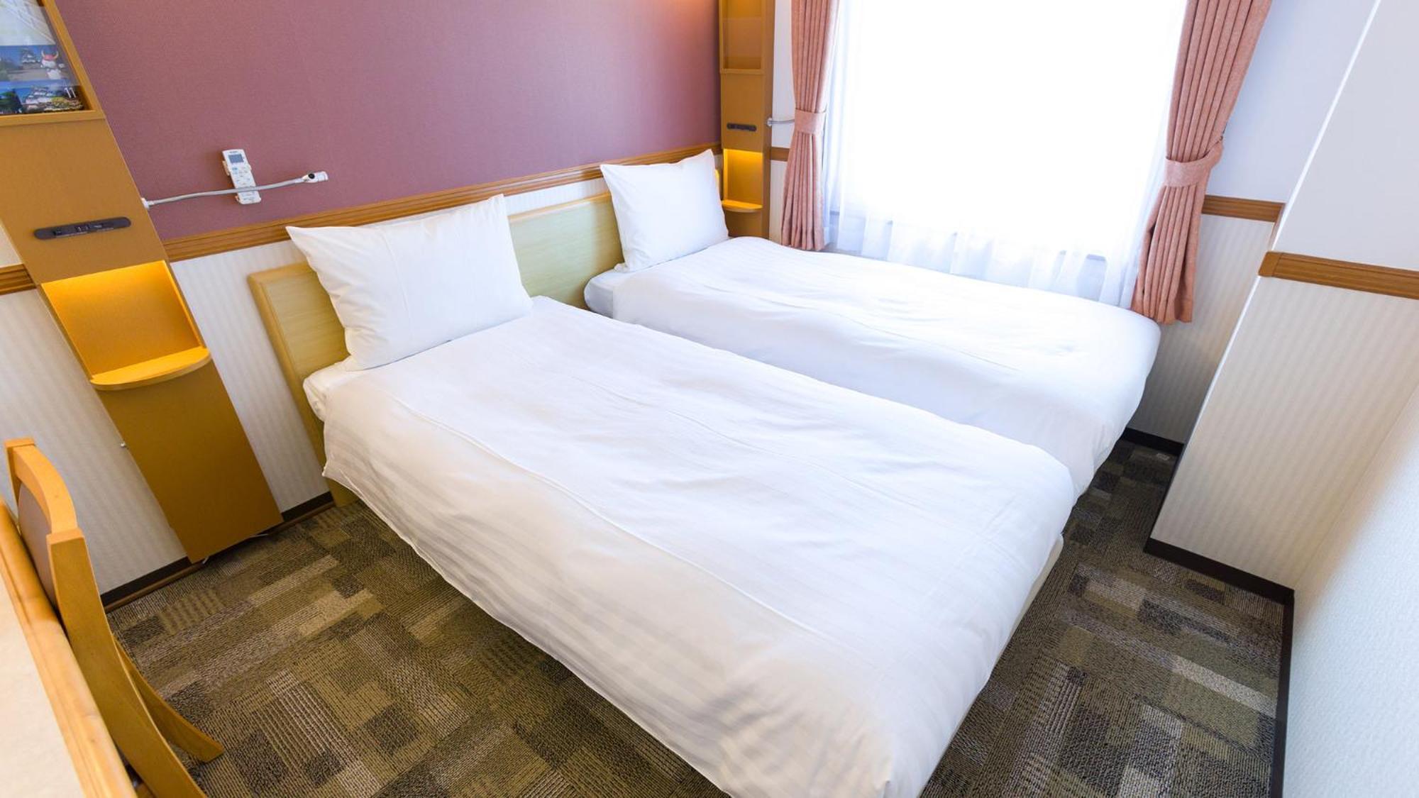 Toyoko Inn Yokohama Tsurumi Eki Higashi Guchi Room photo