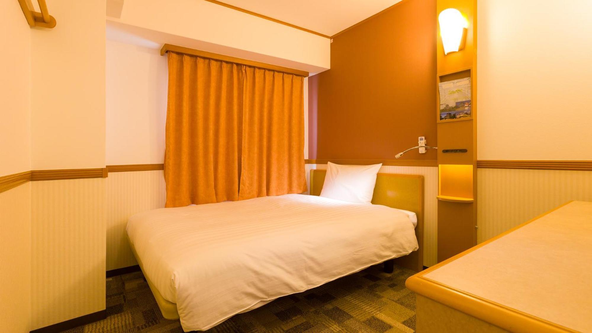 Toyoko Inn Yokohama Tsurumi Eki Higashi Guchi Room photo