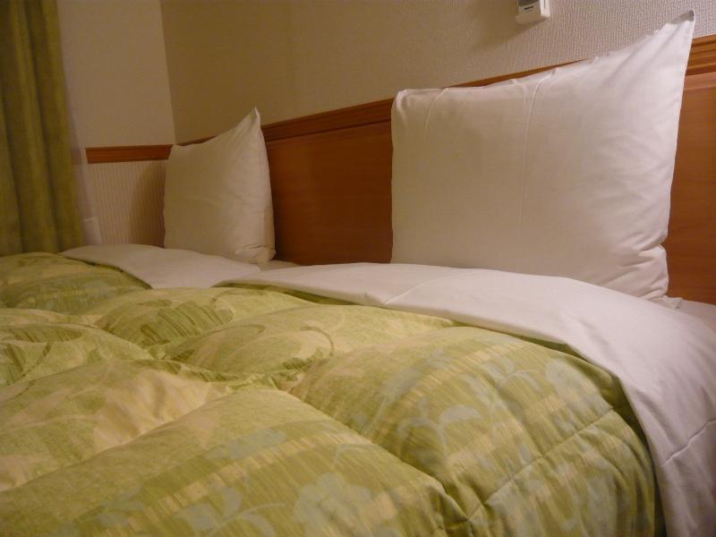 Toyoko Inn Yokohama Tsurumi Eki Higashi Guchi Exterior photo